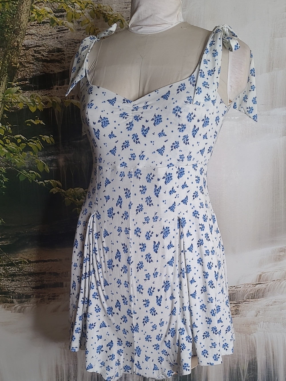 New! Blogilates Womens Medium blue white floral ruffle strap summer romper dress